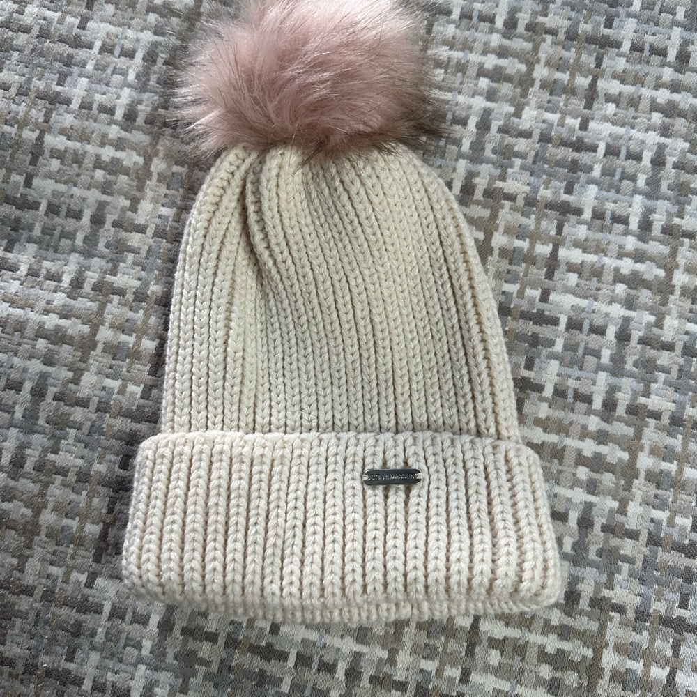Steve Madden Cream Knit Beanie and Pink Crossbody Bag - Picture 2 of 9